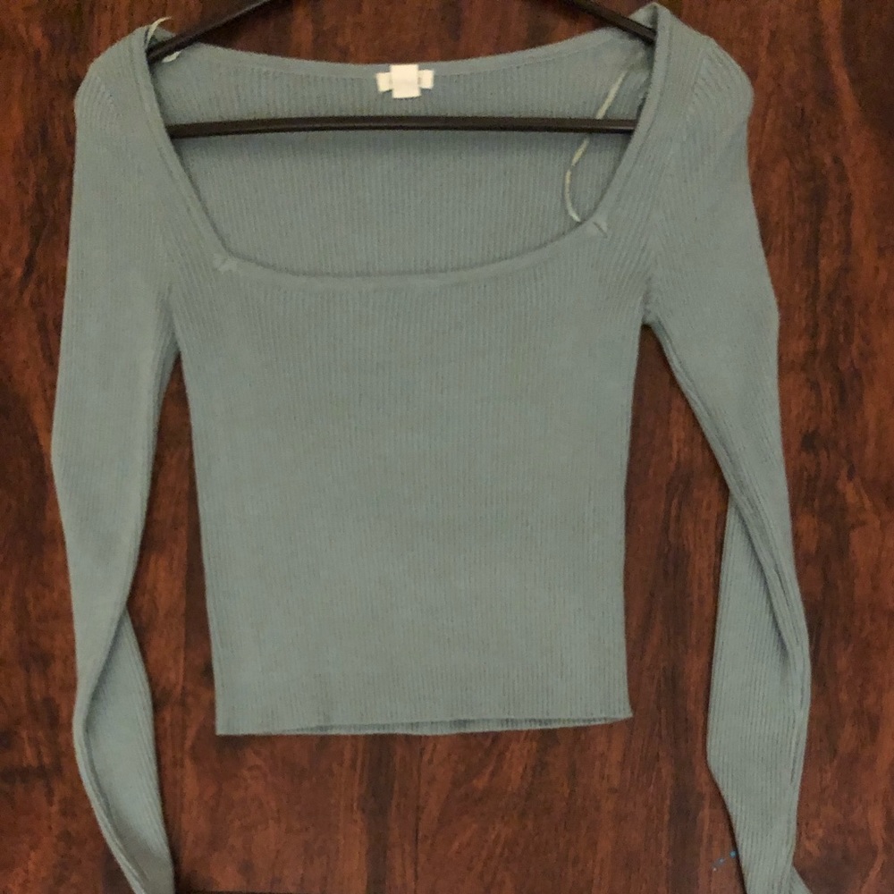 Garage small square neck